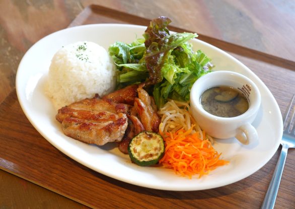 ジャークチキン 醤油麹とスパイスのチキン